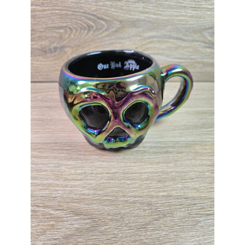 Disney Snow White One Bad Apple Mug Ceramic Iridescent Coffee Halloween (Read)